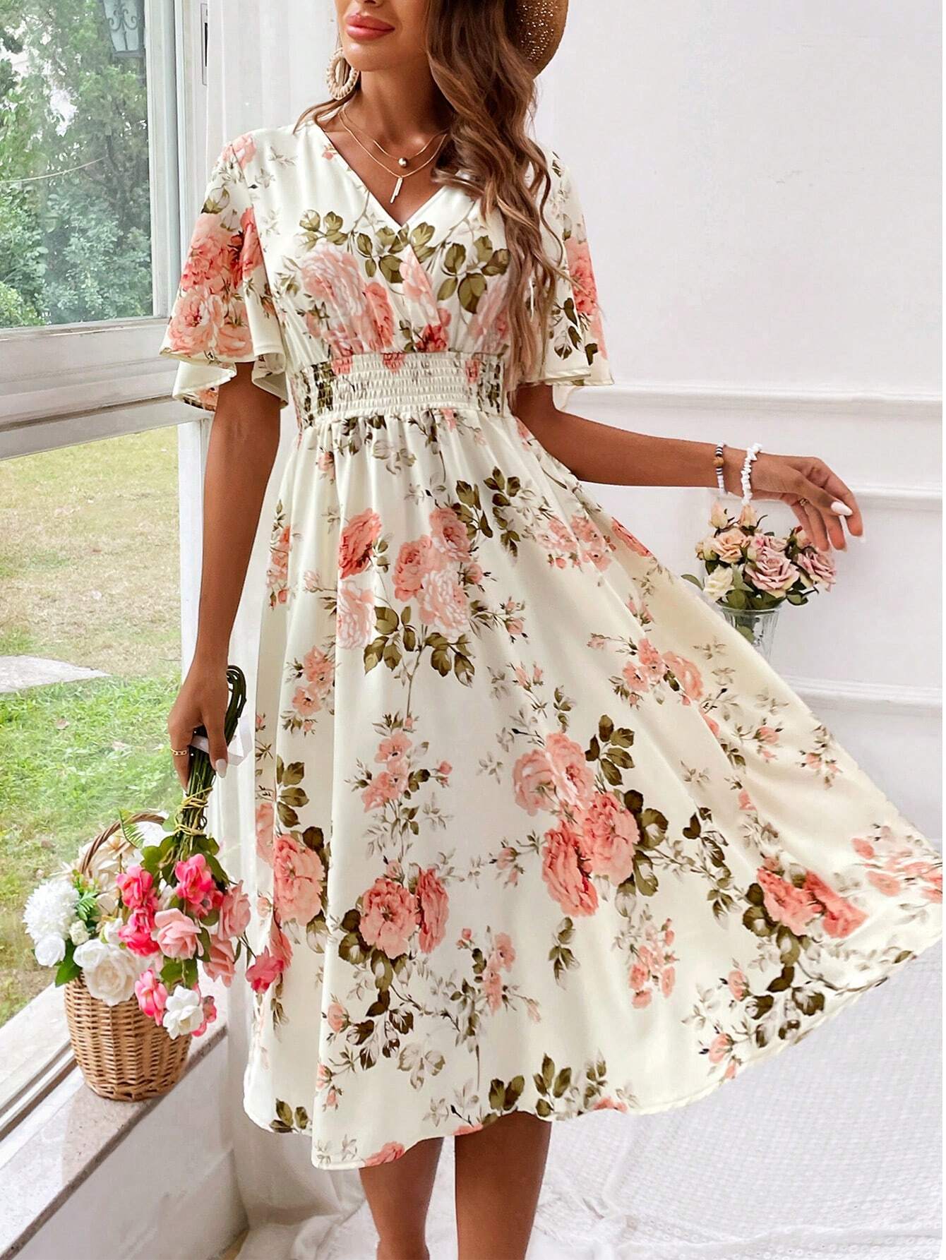 Kirsty | Elegant Floral V-Neck Dress