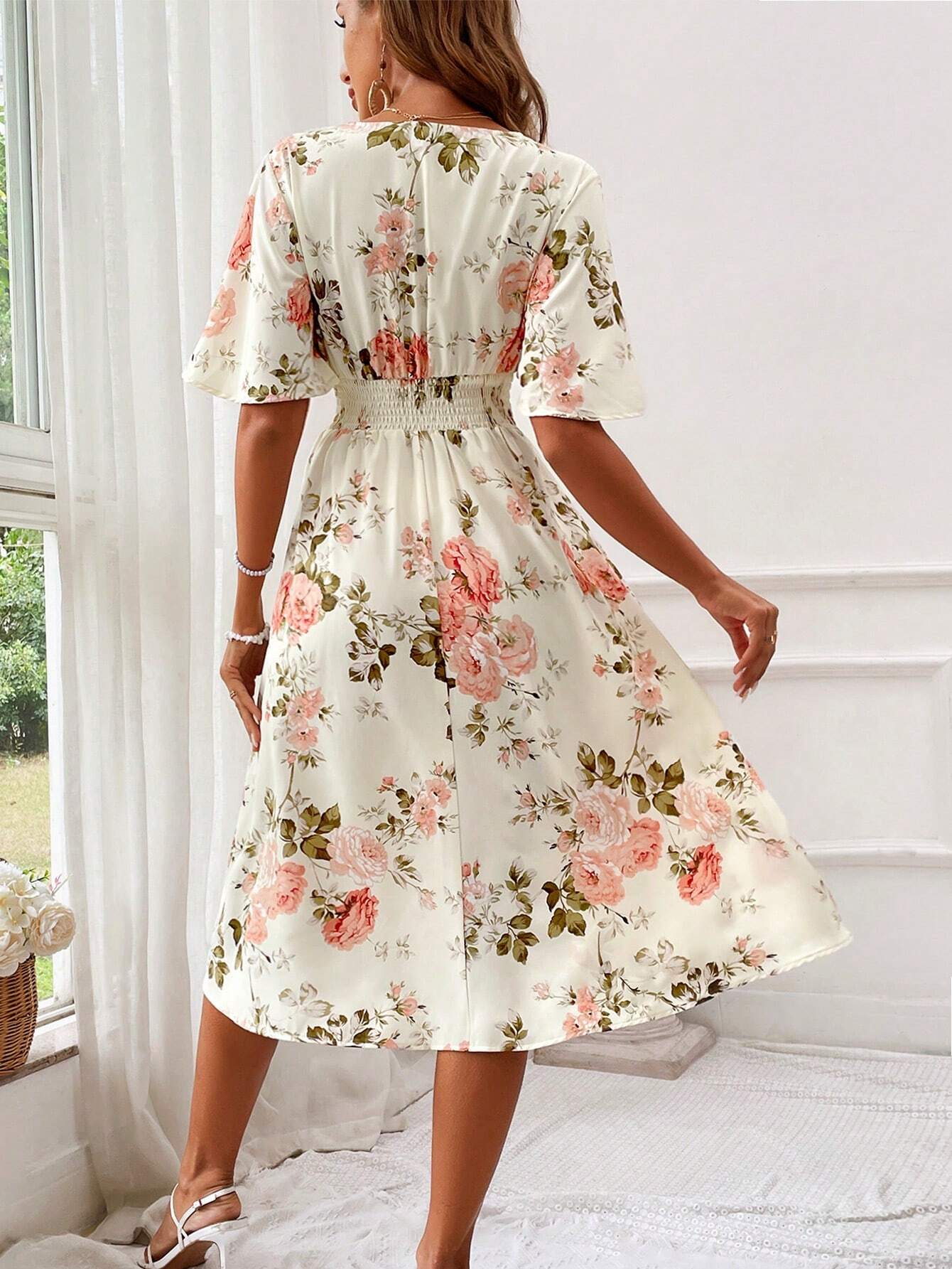 Kirsty | Elegant Floral V-Neck Dress