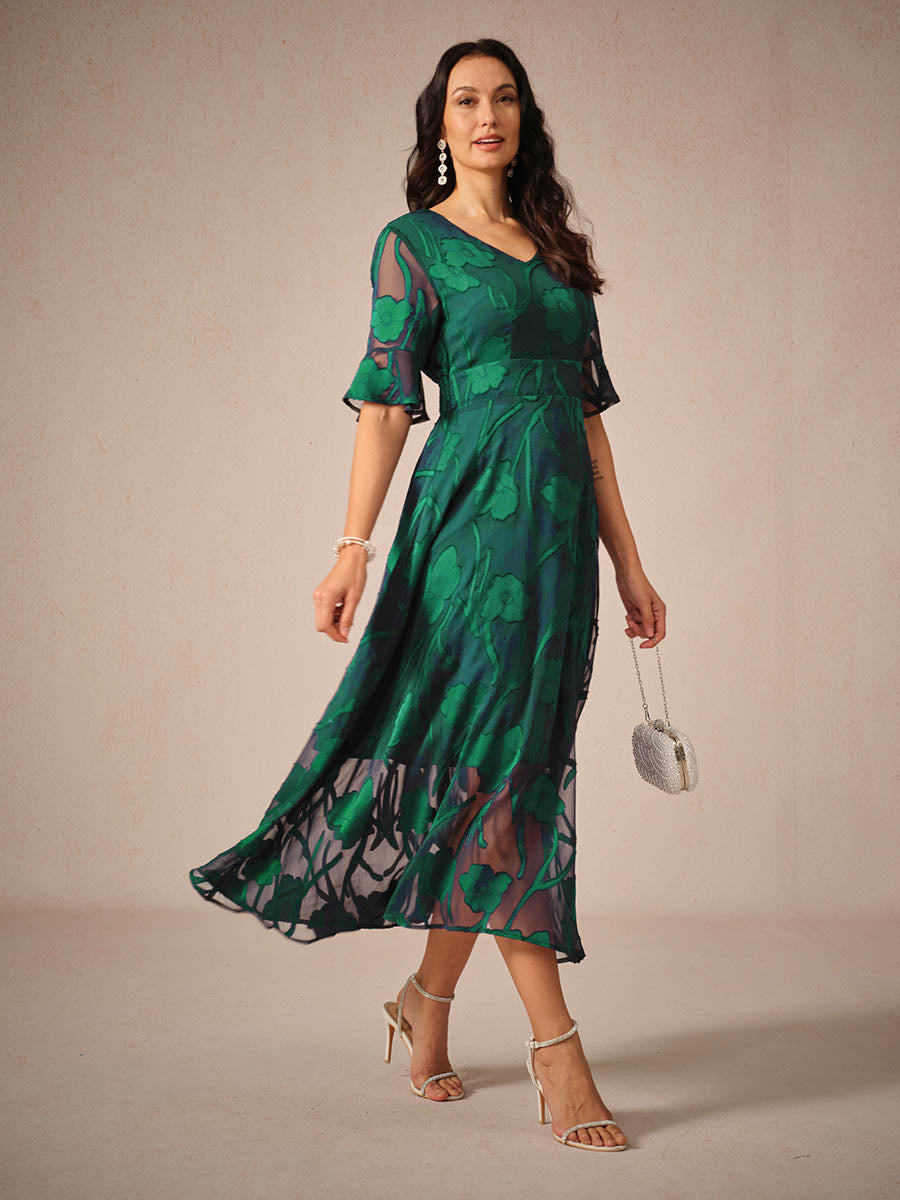 Miranda | Chic Midi Dress with Flutter Sleeves and Delicate Lace Accents