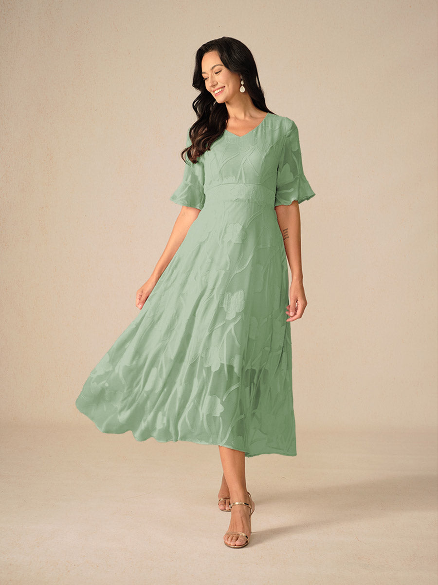 Miranda | Chic Midi Dress with Flutter Sleeves and Delicate Lace Accents