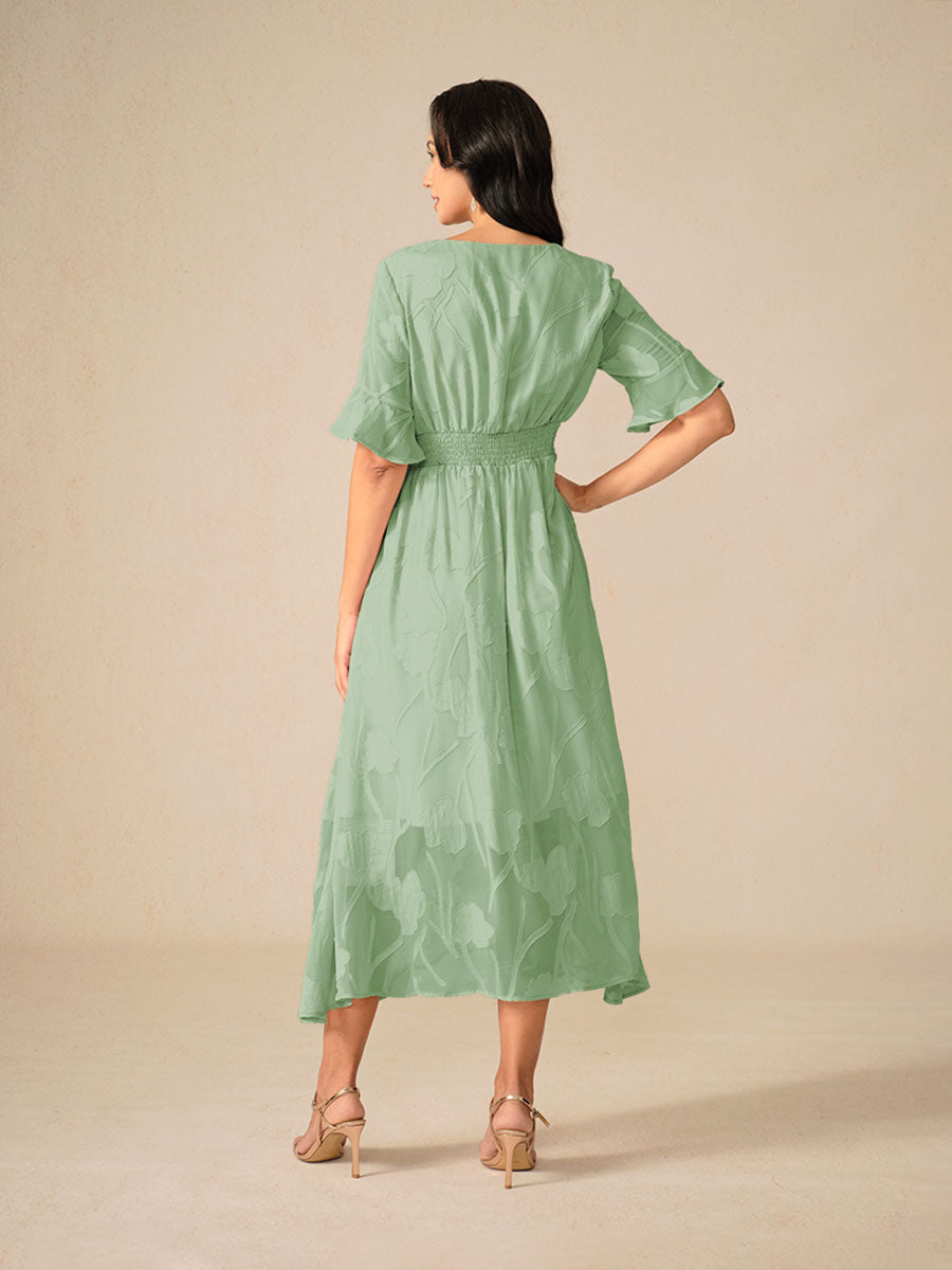 Miranda | Chic Midi Dress with Flutter Sleeves and Delicate Lace Accents