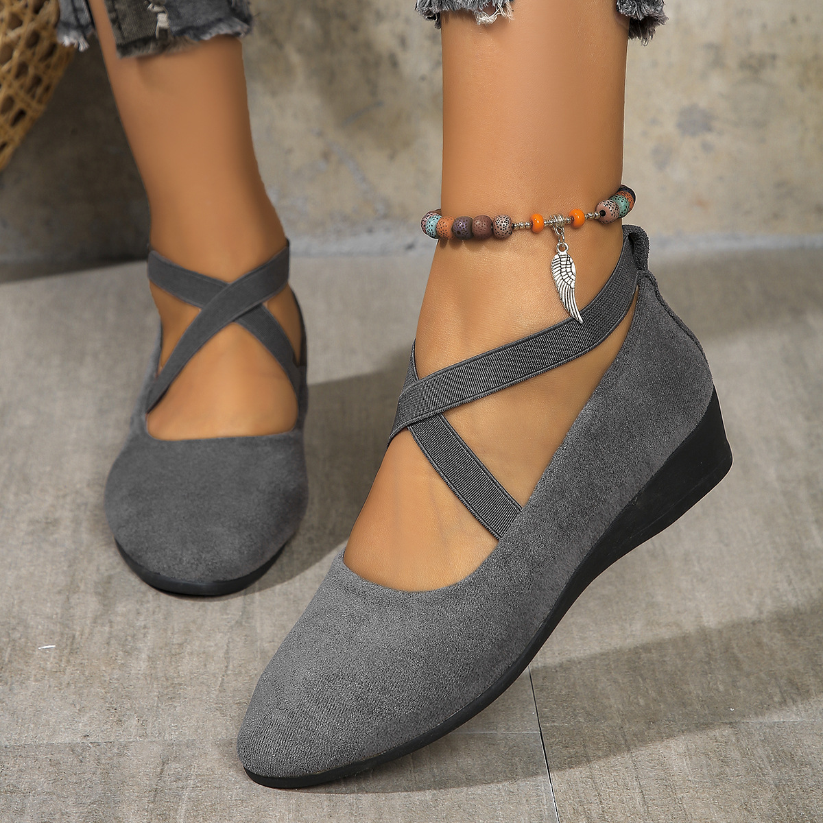 Elwina | Chic and Cozy Wedge Shoes with Elastic Band