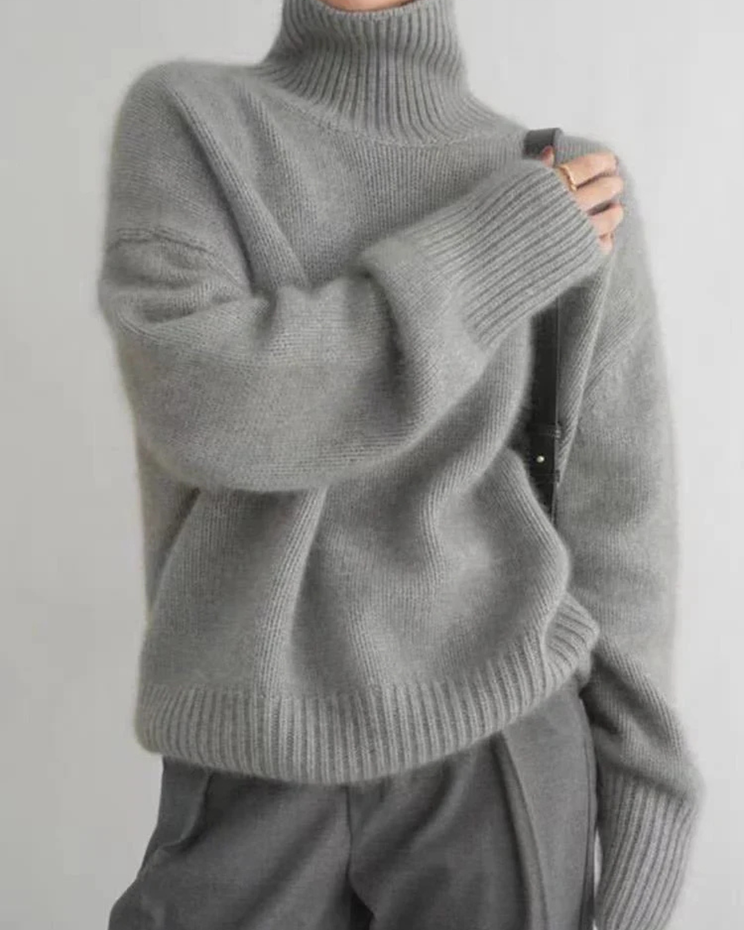 Alwina | Women's Oversized Turtleneck Sweater