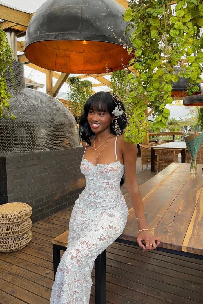 Louisa | Chic Lace Maxi Dress for Empowered Women