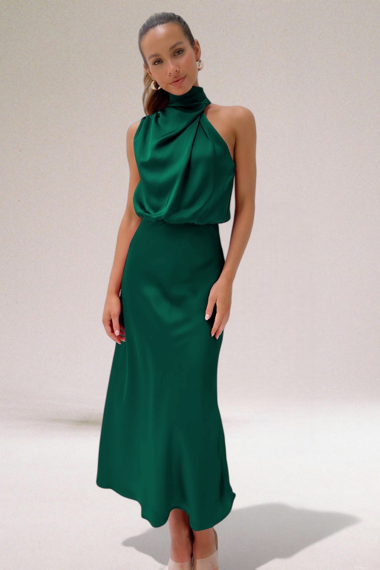 Neve | Stunning Halter Neckline Glam Dress