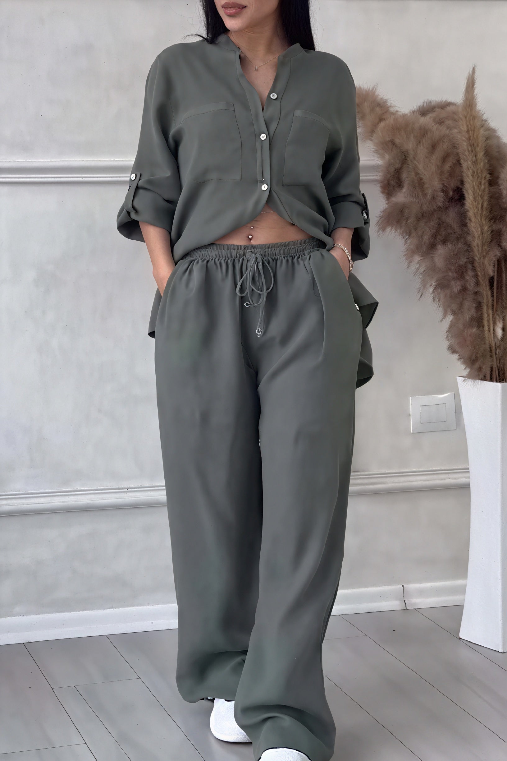 Arwen | Timeless Ensemble: The Perfect Blend of Style and Comfort
