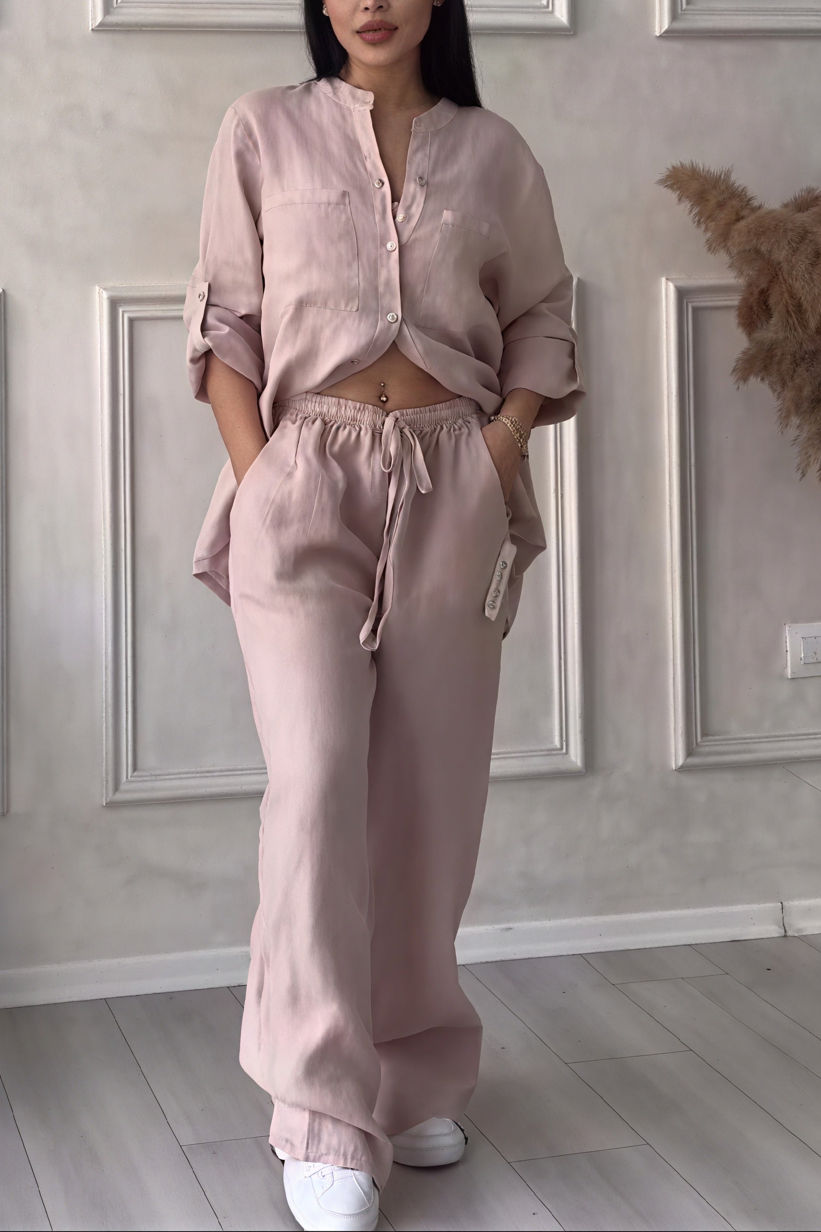 Arwen | Timeless Ensemble: The Perfect Blend of Style and Comfort