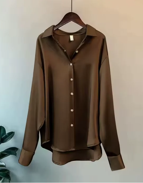 Coral | Elegant Fit Blouse with Soft Sheen