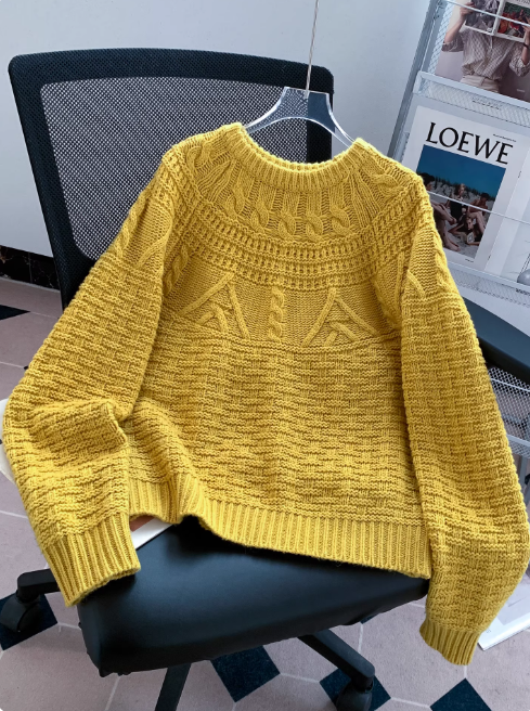 Alorna | Women's Crew Neck Cable Knit Jumper