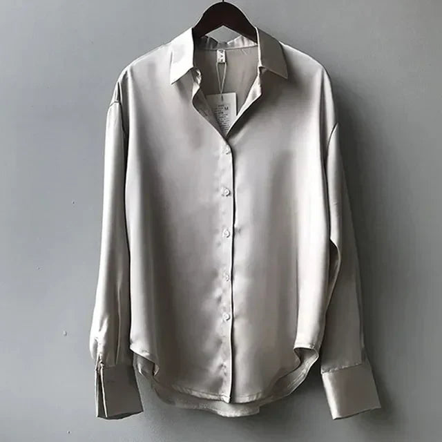 Coral | Elegant Fit Blouse with Soft Sheen