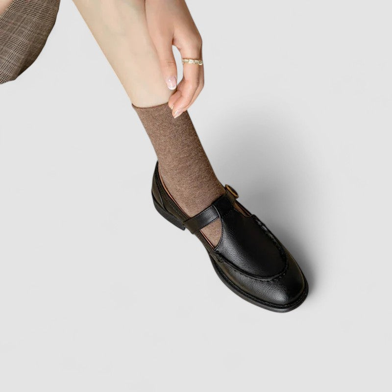Zinnia | Women's Closed Toe Buckle Mary Jane Shoes