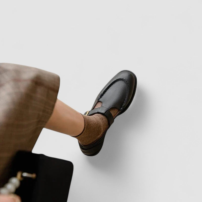 Zinnia | Women's Closed Toe Buckle Mary Jane Shoes