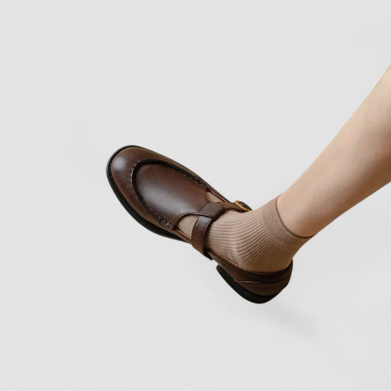 Zinnia | Women's Closed Toe Buckle Mary Jane Shoes