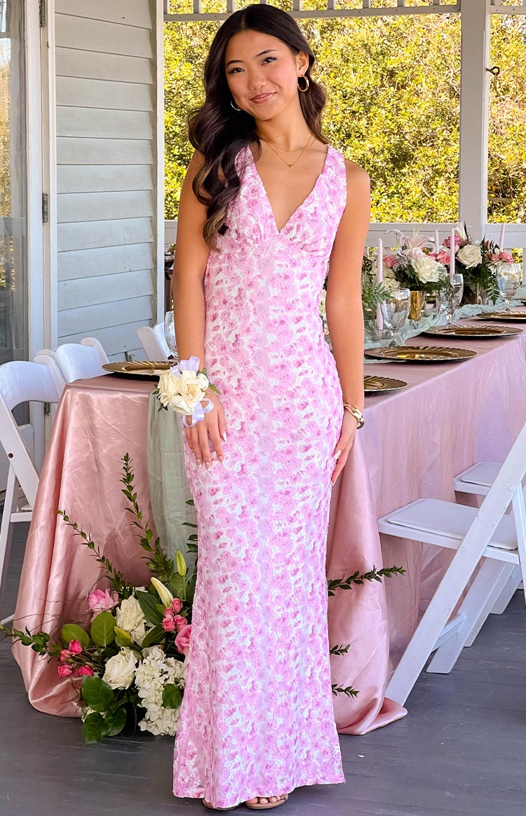 Liliana | Elegant Sleeveless Wedding Dress with Floral Design for Women