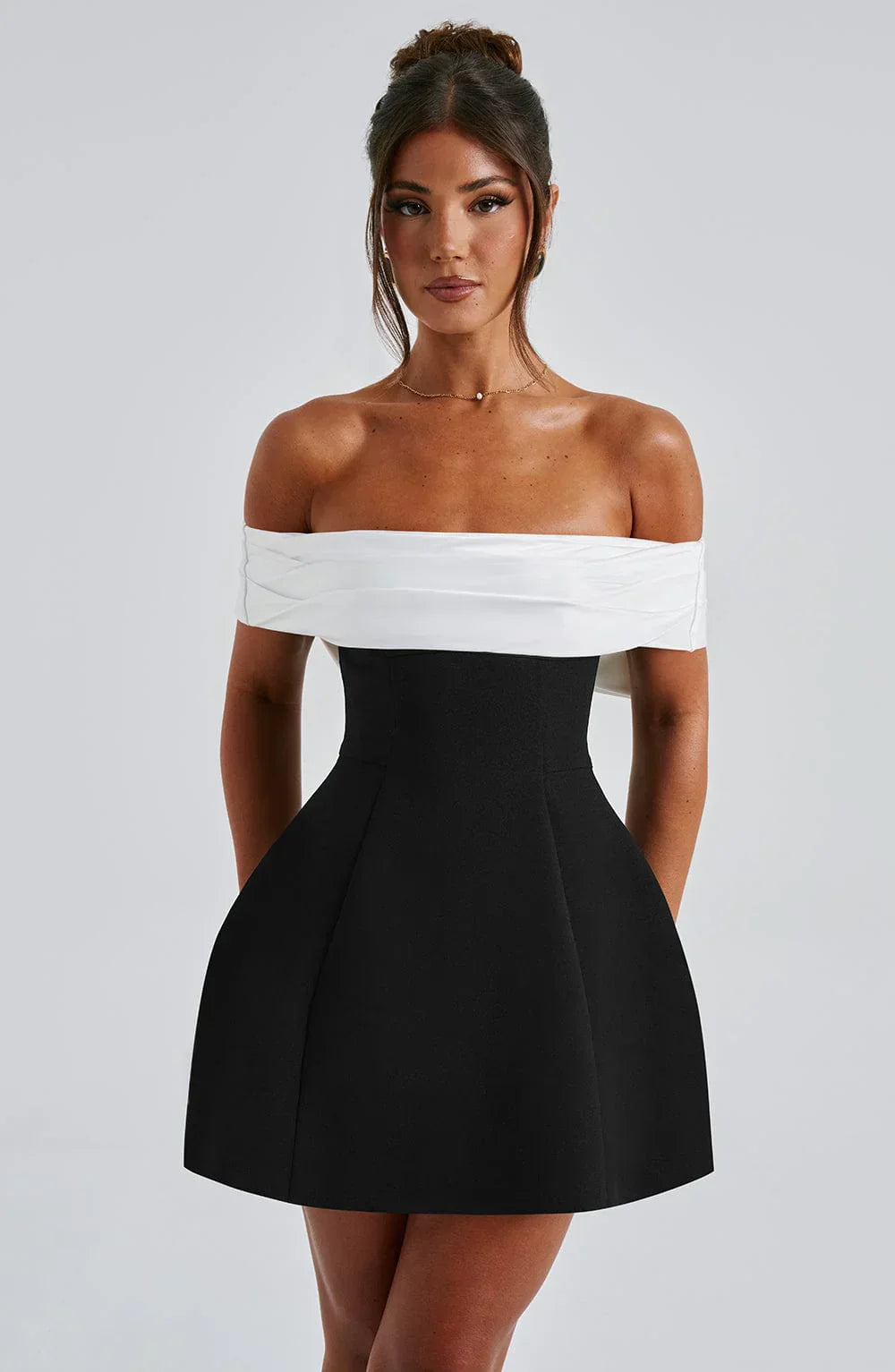 Maud | Chic Mini Dress with Contemporary Bow Accent