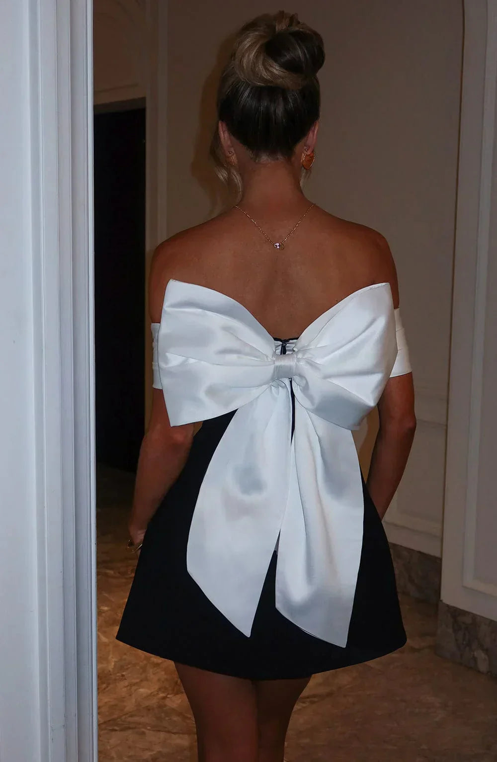 Maud | Chic Mini Dress with Contemporary Bow Accent