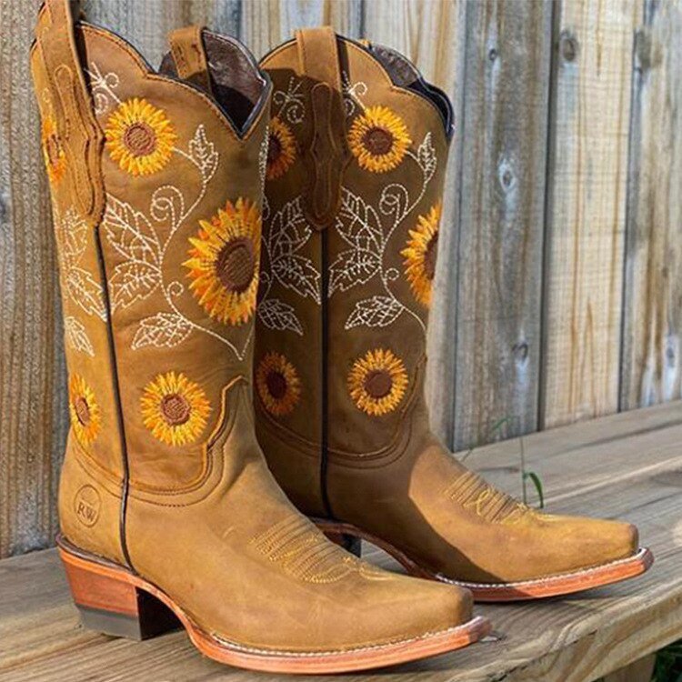 Hannelore | Women's Embroidered Cowboy Boots