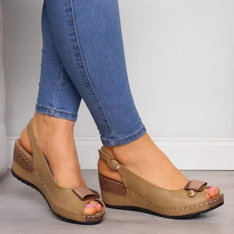 Gwendoline | Adjustable Heel Strap