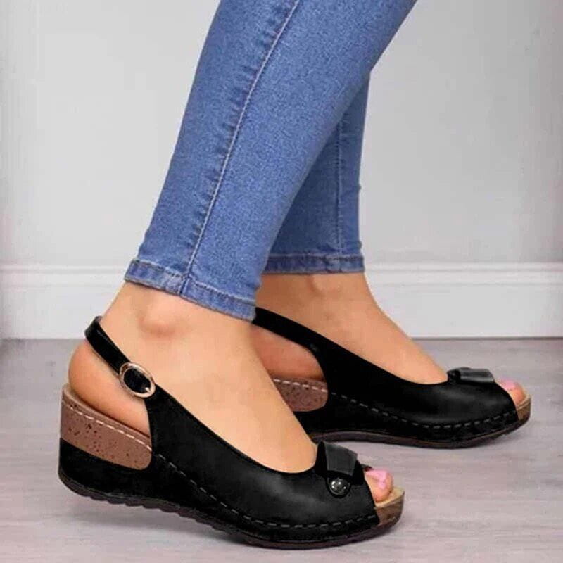Gwendoline | Adjustable Heel Strap